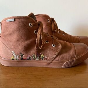 BANGS SHOES | Sahara Sand Floral | women’s size 8